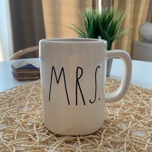Magenta “MRS” mug